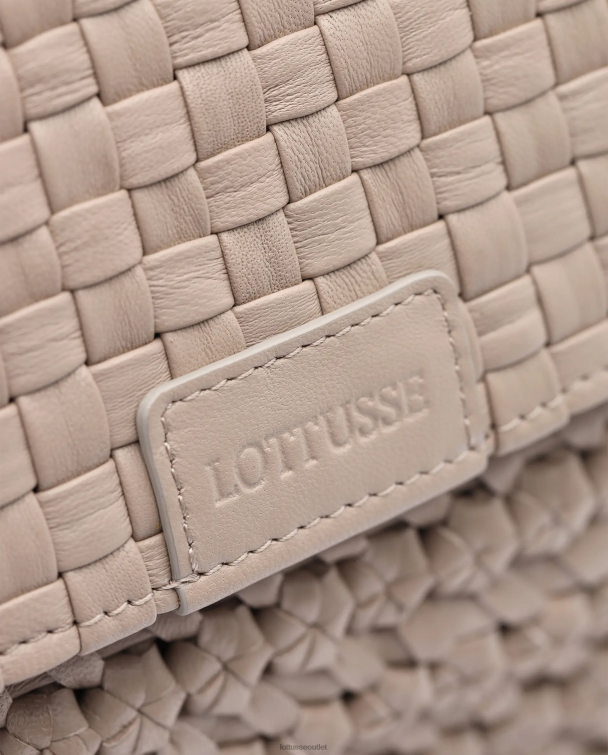zber Lottusse príslušenstvo off white 0060N425 noodbag pletená praná taška s jahňacím vrchom